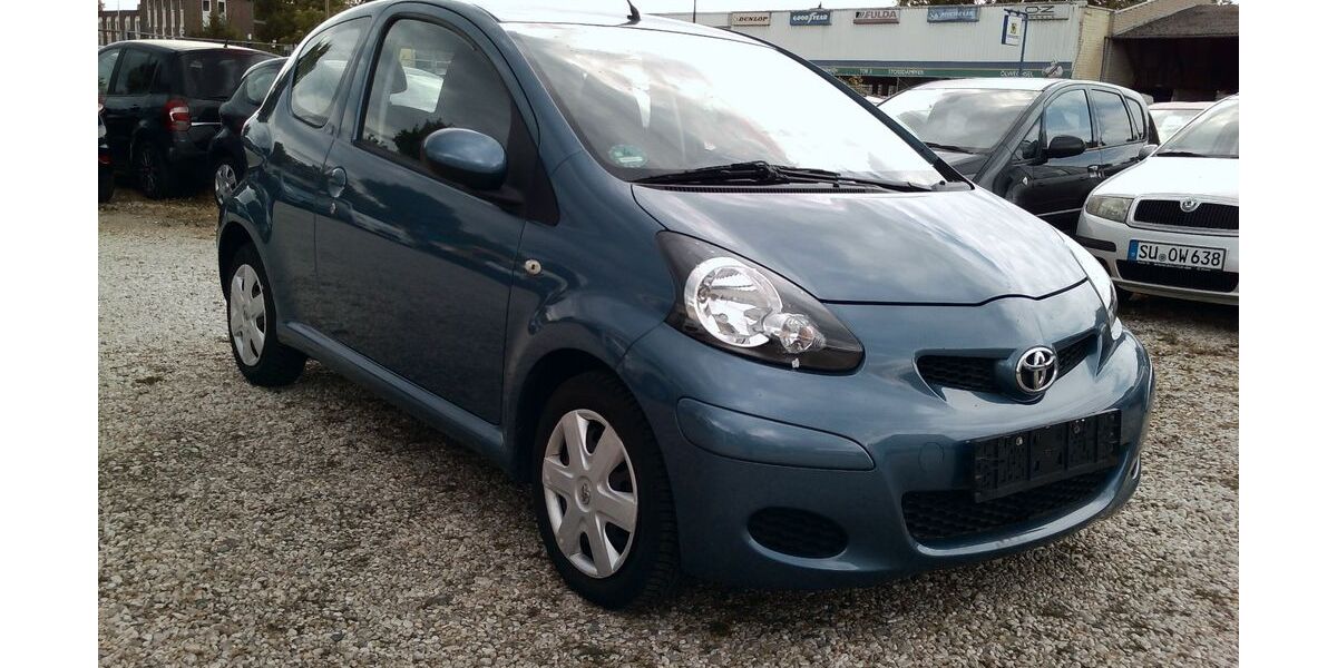 Toyota Aygo (X) 92.000 km 3.499 &euro; Bonn 53227