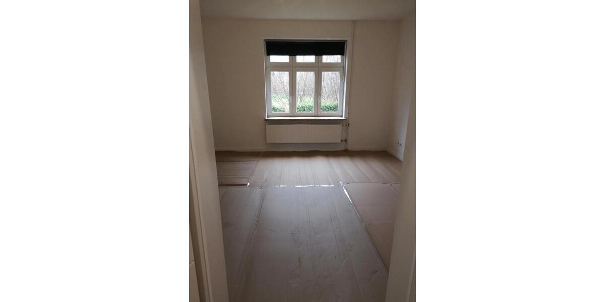 Etagenwohnung Albersdorf - 3 Zimmer, 150 m&sup2;, 1.000&euro; | Angebot:25102333