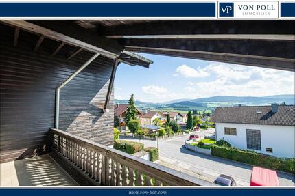 Gemütliche Dachgeschoss-Wohnung mit Ausblick zum Hohen Bogen 2 zimmer