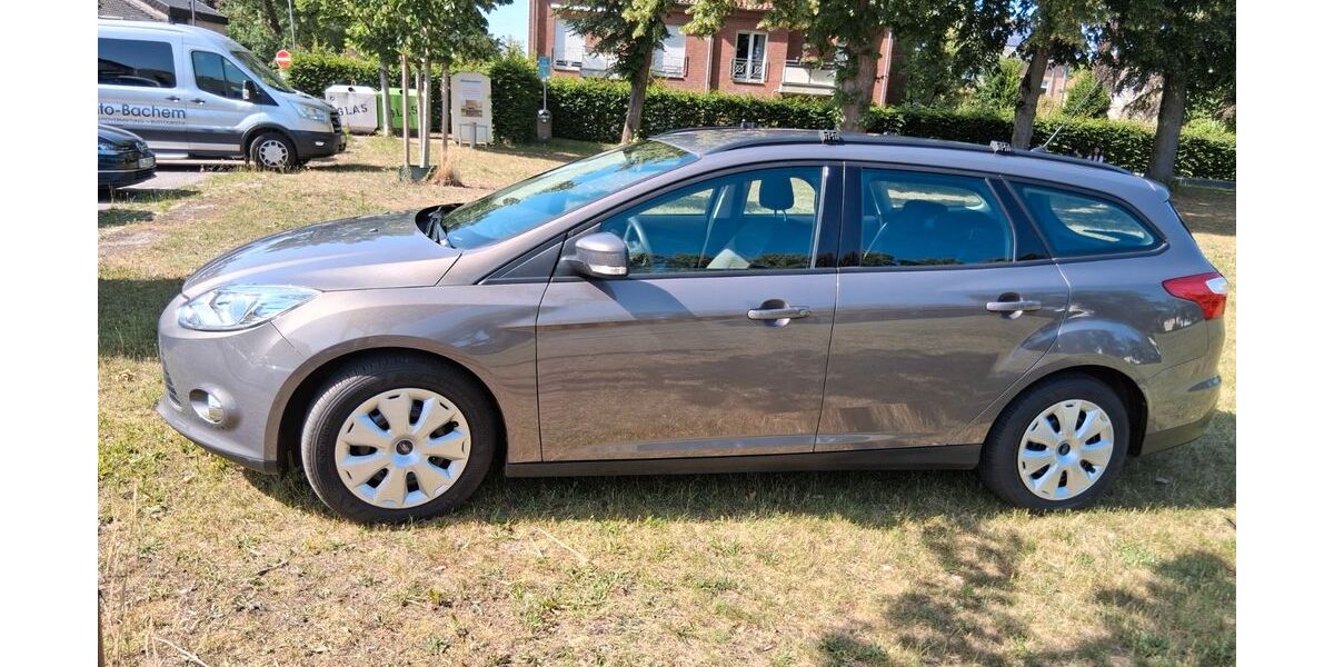 Ford Focus 96.258 km 2.950 &euro; Rietberg 33397