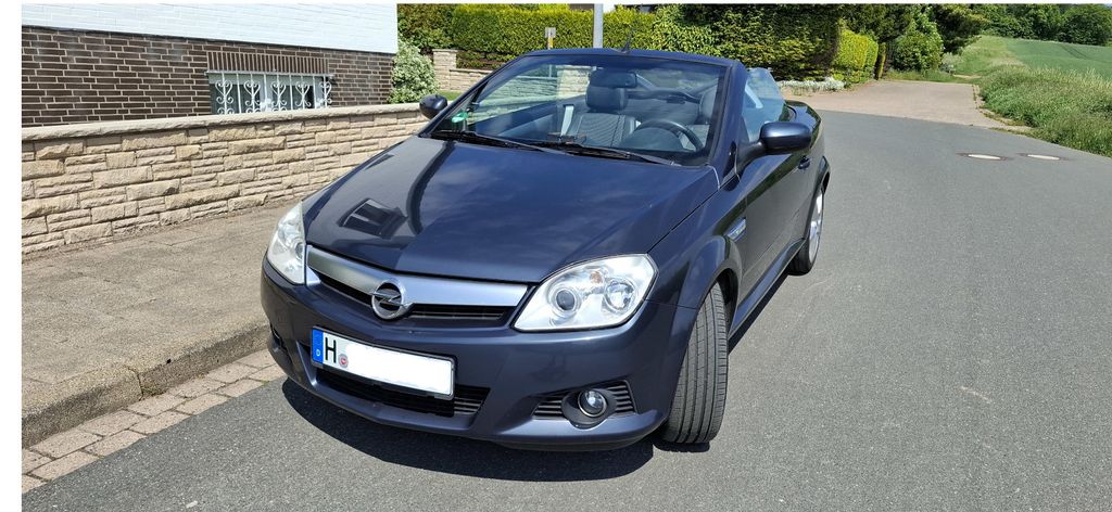 Opel Tigra 255.000 km 1.900 &euro; Springe 31832