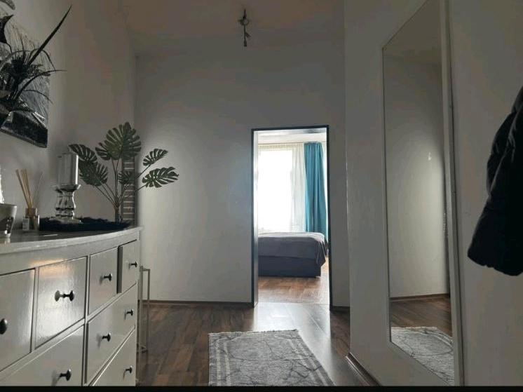 Etagenwohnung Bremerhaven Mitte - 5 Zimmer, 130 m&sup2;, 140.000&euro; | Angebot:26926543
