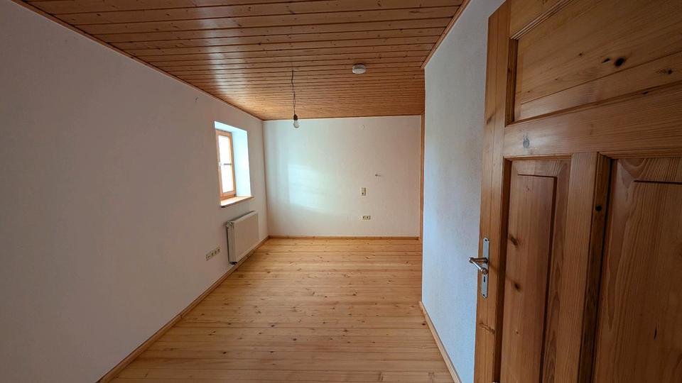 Erdgeschoßwohnung Feuchtwangen - 3 Zimmer, 80 m&sup2;, 750&euro; | Angebot:26055676