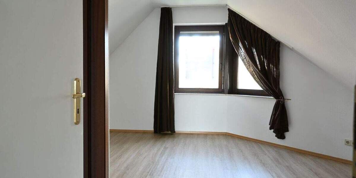 Reihenmittelhaus Wiesbaden Bierstadt - 5 Zimmer, 134 m&sup2;, 685.000&euro; | Angebot:24765037