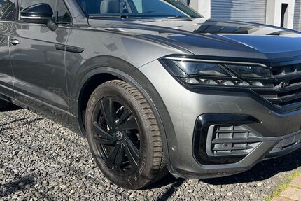 VW Touareg 281.000 km 24.999 &euro; Sulzbach Rosenberg 92237