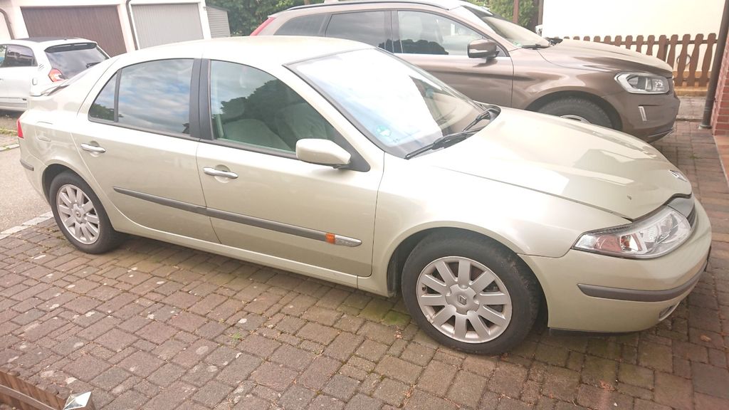 Renault Laguna 121.500 km 1.000 &euro; Satteldorf 74589