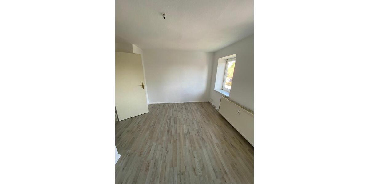 Etagenwohnung Mücheln (Geiseltal) - 2 Zimmer, 47 m&sup2;, 300&euro; | Angebot:26659421
