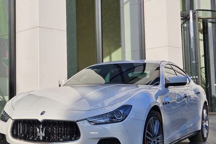 Maserati Ghibli 99.000 km 18.900 &euro; Offenbach am Main 63069