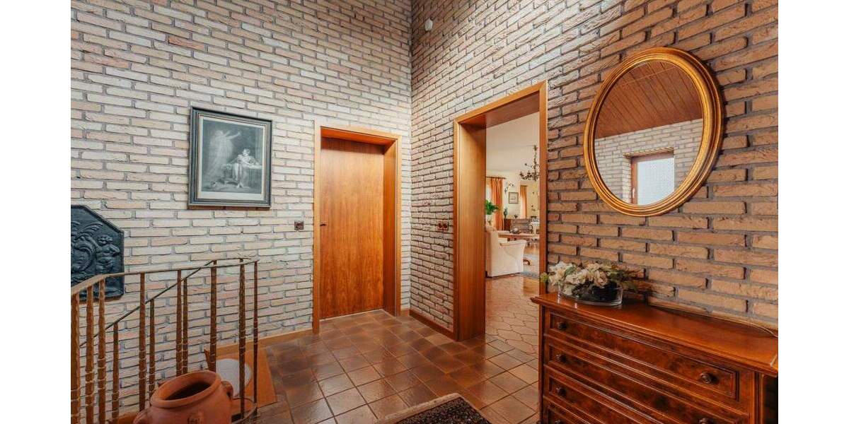 Einfamilienhaus Burscheid - 6 Zimmer, 221 m&sup2;, 595.000&euro; | Angebot:25277281