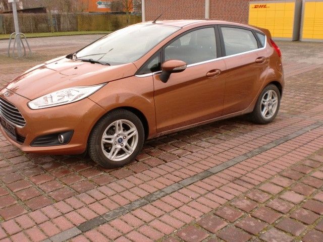 Ford Fiesta 87.800 km 7.999 € Berlin 13435