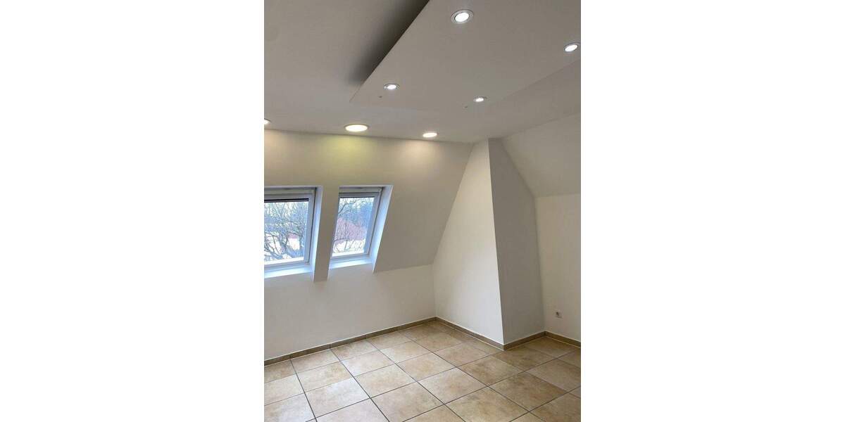 Etagenwohnung Augsburg Göggingen - 6 Zimmer, 177 m&sup2;, 1.920&euro; | Angebot:26048170