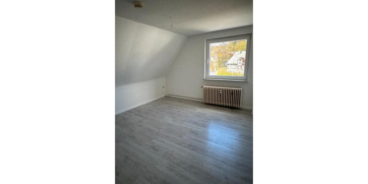 Dachgeschoßwohnung Siegen - 3 Zimmer, 61 m&sup2;, 550&euro; | Angebot:26248862