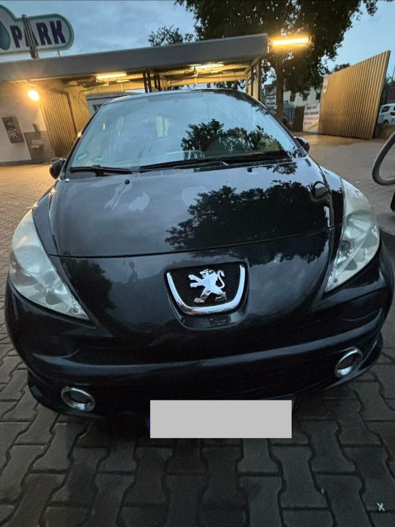 Peugeot 207 176.600 km 1.400 € Wiesbaden 65203