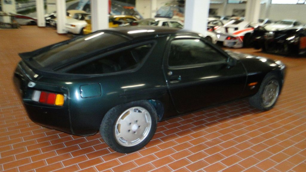 Porsche 928 73.000 km 17.900 € Karlsruhe 76139