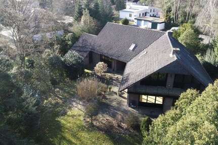 Haus zum Mieten in Buchholz in der Nordheide 2.650 € 240 m²