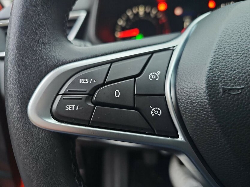 Renault Clio Zen + Durchsicht + TÜV+ NEU 11555.- Netto + 21.949 km 13.750 € Schwalbach/Taunus 65824