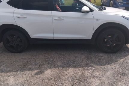 Hyundai TUCSON 110.000 km 12.500 &euro; Neuburg 23974