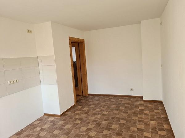 Dachgeschoßwohnung Reichenbach im Vogtland - 3 Zimmer, 85 m&sup2;, 425&euro; | Angebot:26384061