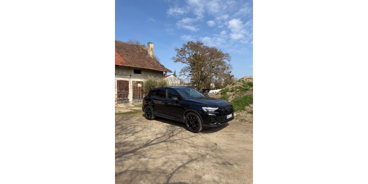 Audi Q7 16.800 km 64.000 &euro; Ingolstadt 85053