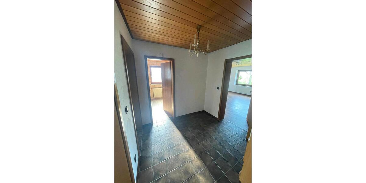 Erdgeschoßwohnung Weikersheim - 5 Zimmer, 150 m&sup2;, 1.125&euro; | Angebot:25169008