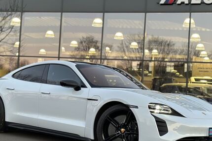 Porsche Taycan 5.661 km 93.690 &euro; Aurich 26605