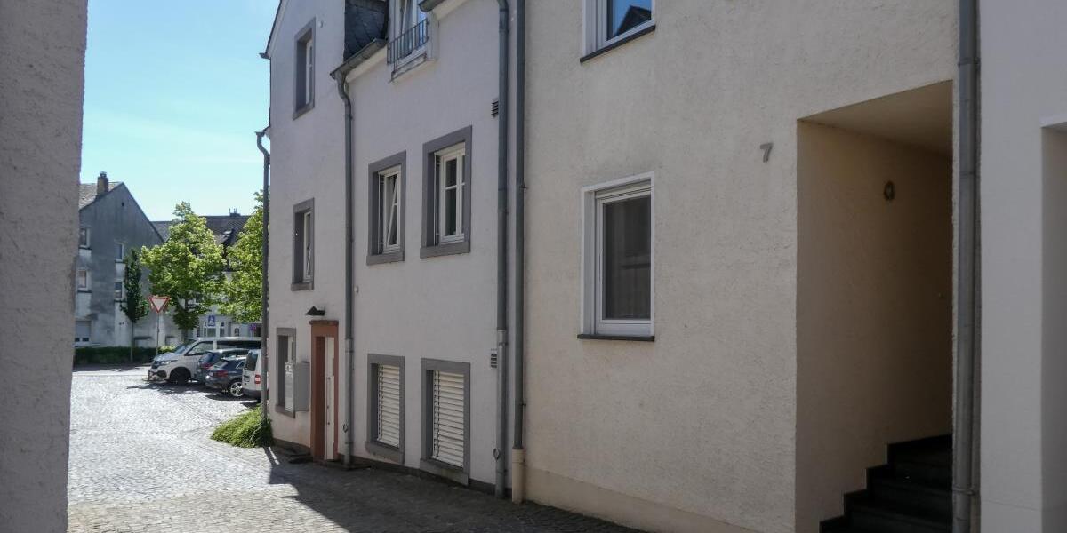 Solide Kapitalanlage - Gepflegtes Mehrfamilienhaus in Top Lage Bitburg Innenstadt - Mehrfamilienhaus, Wohnhaus Bitburg | Angebot:26888036