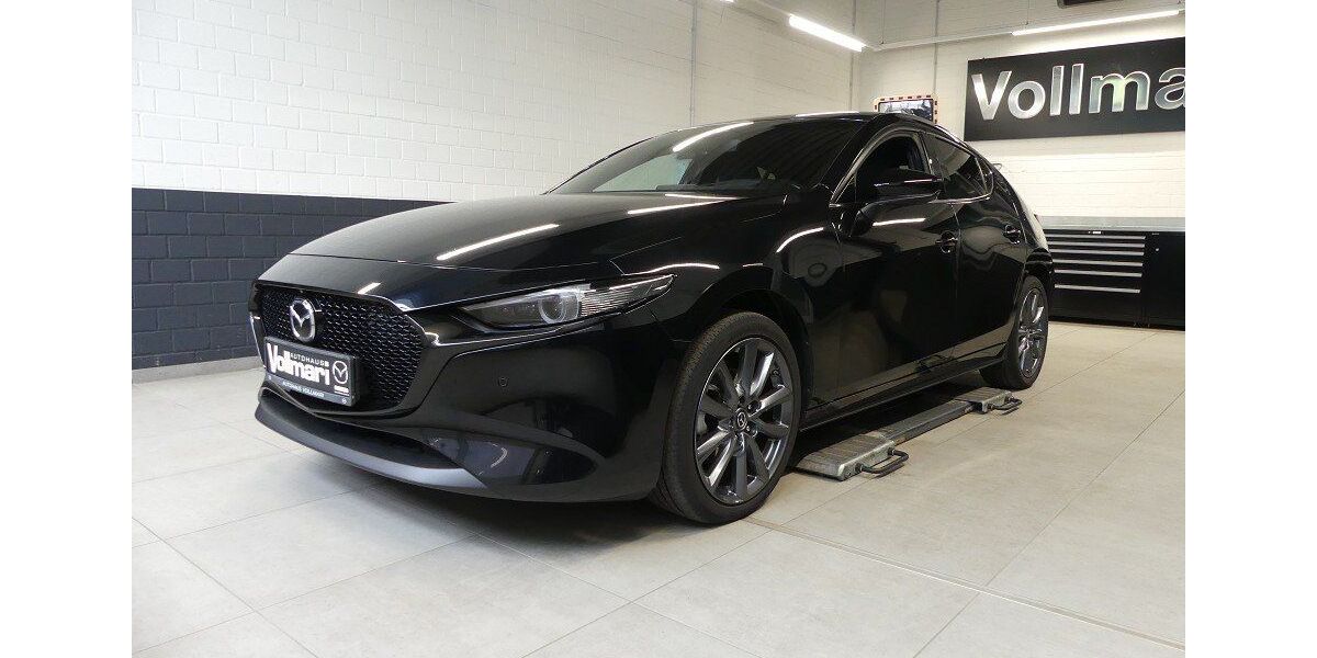 Mazda 3 35.110 km 19.490 € Paderborn 33106