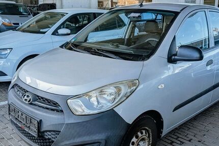 Hyundai i10 90.000 km 2.700 &euro; München 81825