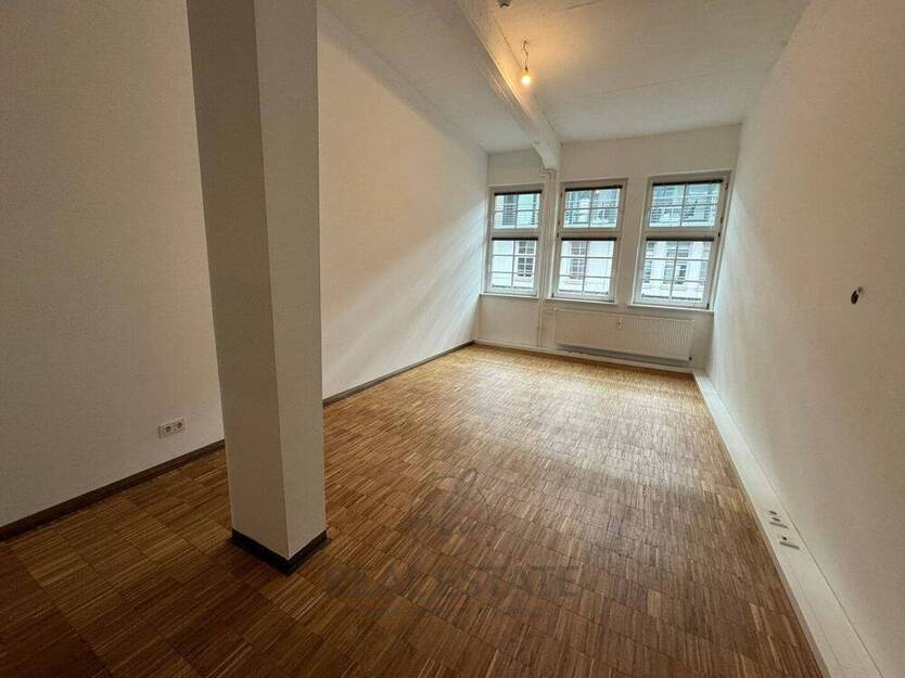 PROVISIONSFREI: Start-Up Büro mit 40 m² in alter Schokoladenfabrik mit getrennten WC´s
