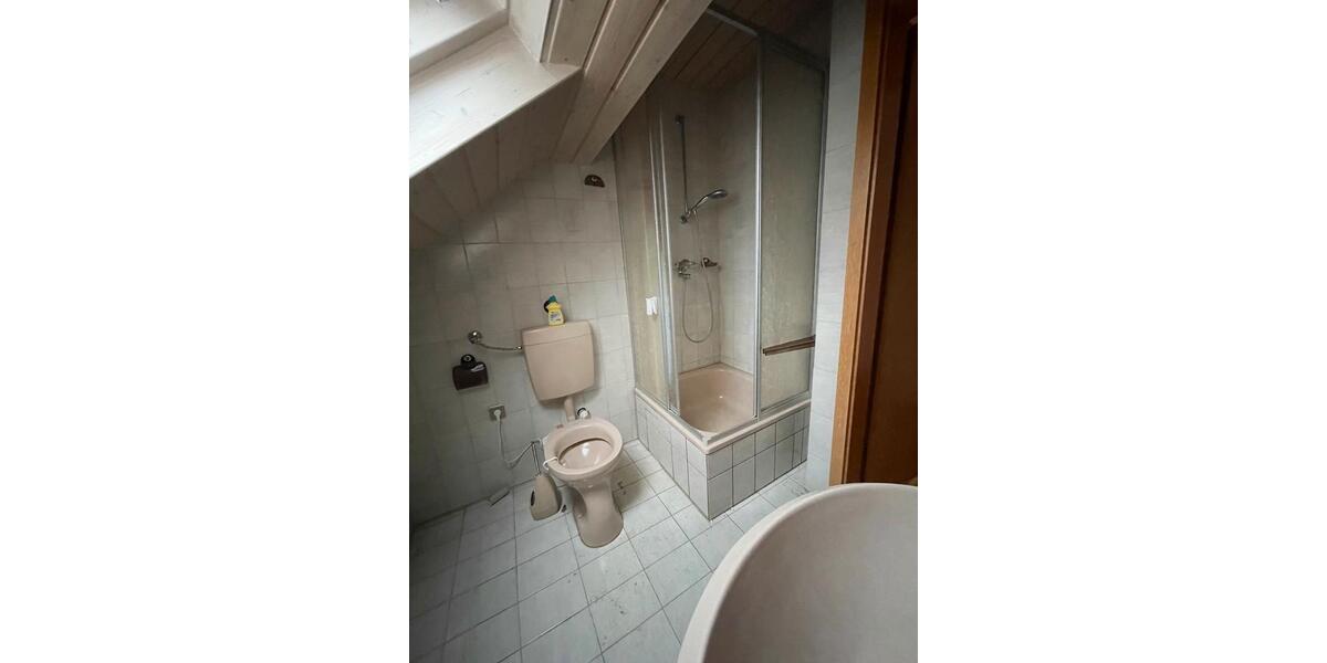 Etagenwohnung Thierhaupten - 4 Zimmer, 150 m&sup2;, 1.350&euro; | Angebot:26671332