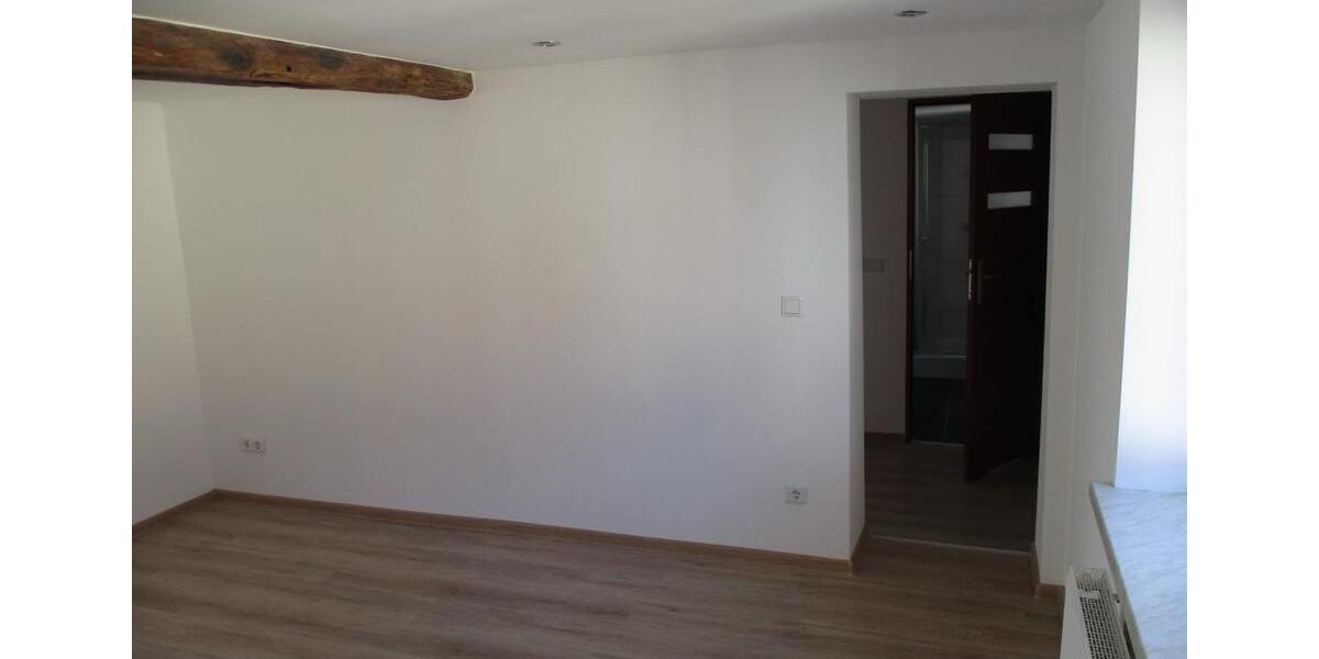 Etagenwohnung Borken (Hessen) - 3 Zimmer, 100 m&sup2;, 860&euro; | Angebot:26102419