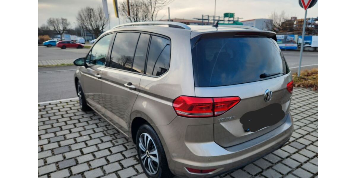VW Touran 148.000 km 11.800 &euro; Markdorf 88677