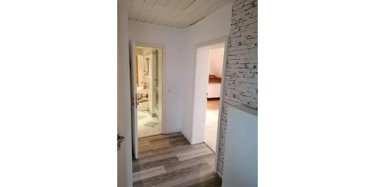 Hungen Kernstadt DG Whg. 2 Zimmer - , Küche - Bad 1 zimmer