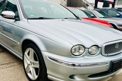 Jaguar X-Type 215.000 km 3.490 &euro; München 81825