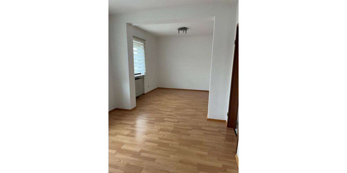 Etagenwohnung Kirchhain - 4 Zimmer, 70 m&sup2;, 830&euro; | Angebot:26066893