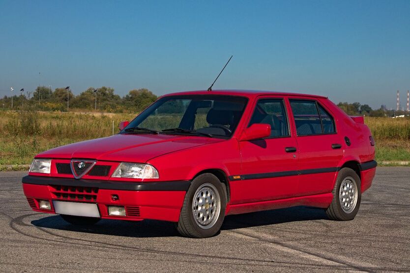 Alfa Romeo 33 127.865 km 11.950 € Kraków 31-31