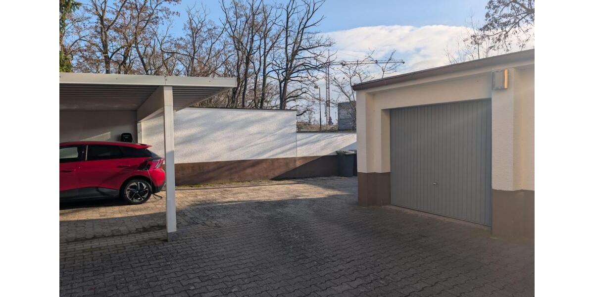 *Provisionsfrei* 3-Zimmer Wohnung in kleiner Wohneinheit + Garage 3 zimmer