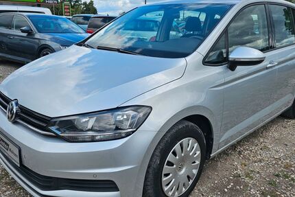 VW Touran 143.820 km 12.480 &euro; Lübben 15907