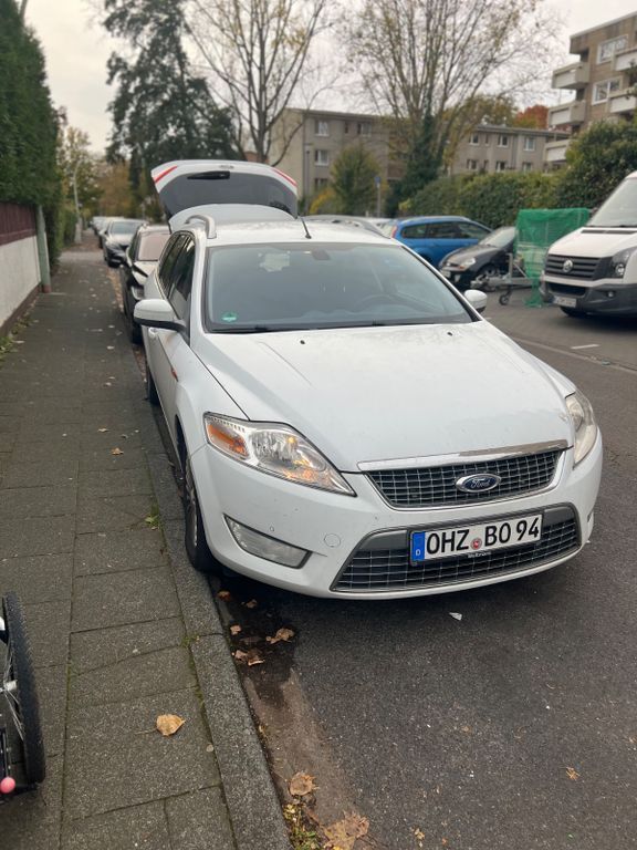 Ford Mondeo 211.000 km 3.000 € Köln 50735