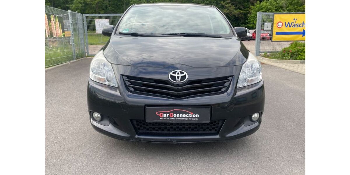 Toyota Verso 241.838 km 2.999 &euro; Dresden 01187