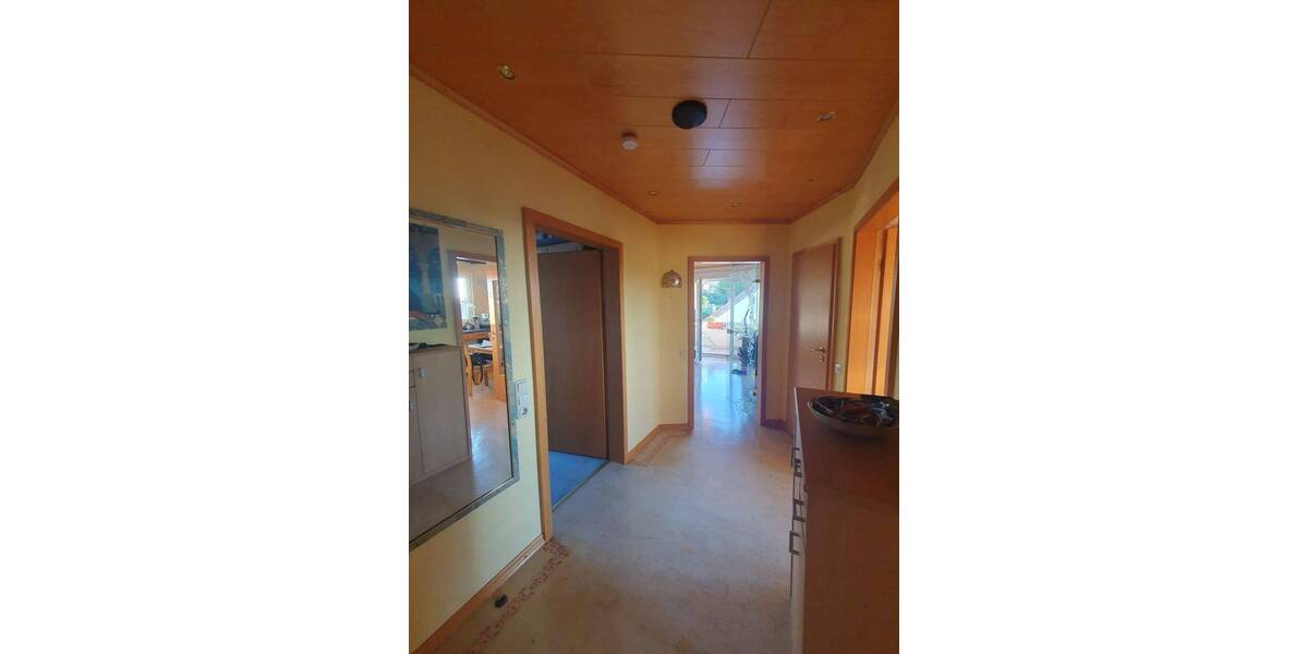 Etagenwohnung Petersberg - 3 Zimmer, 75 m&sup2;, 760&euro; | Angebot:26796420