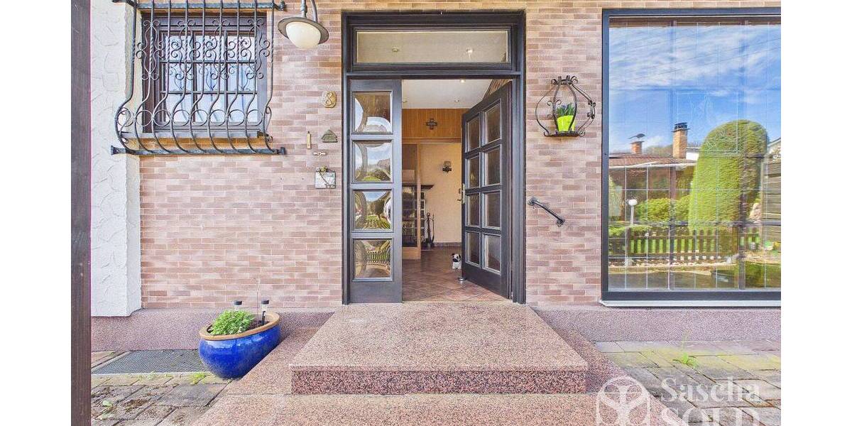Großzügiges Anwesen in ruhiger Waldrandlage - Pool, Sauna, Wintergarten, Balkon u. Doppelgarage - Einfamilienhaus Spiesen-Elversberg Elversberg | Angebot:26178654