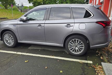 Mitsubishi Plug-in Hybrid Outlander 91.600 km 21.000 &euro; Bonn 53175