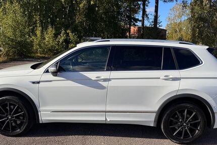 VW Tiguan Allspace 180.000 km 23.199 € Kalletal 32689