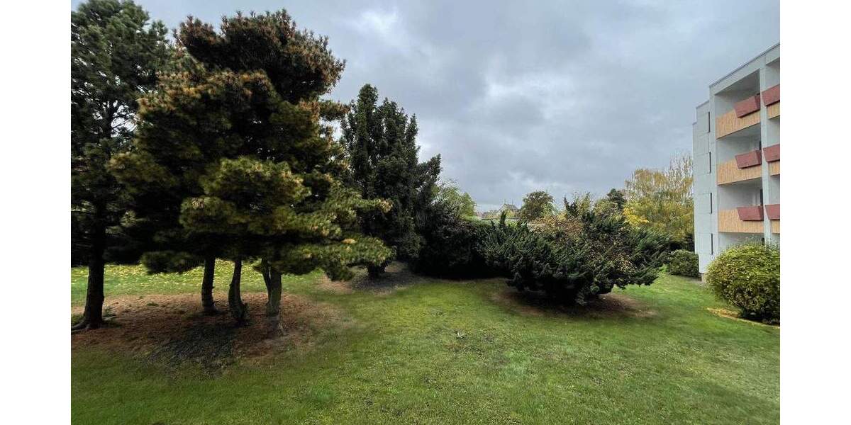 Komfortable 3 Zimmer Wohnung mit 2 Bädern und Stellplätzen - WG geeignet - 3 zimmer