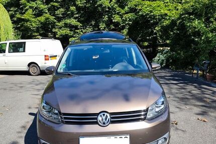 VW Touran 266.488 km 8.100 &euro; Vreden 48691
