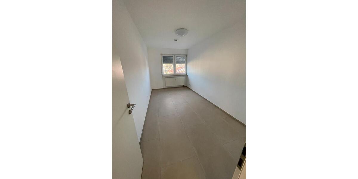 Etagenwohnung Haßfurt - 4 Zimmer, 110 m&sup2;, 1.050&euro; | Angebot:25311894