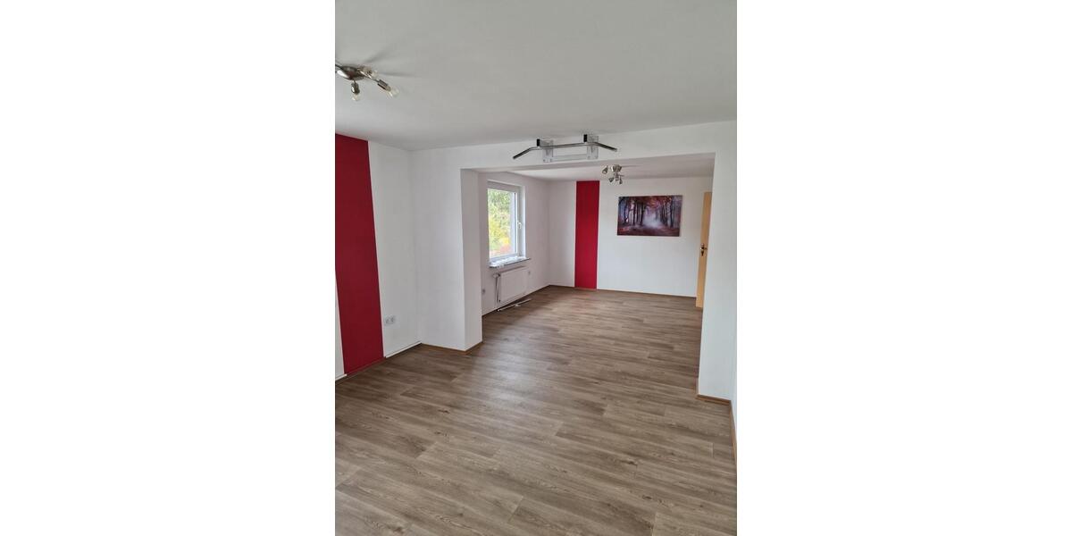 Etagenwohnung Lennestadt - 4 Zimmer, 100 m&sup2;, 700&euro; | Angebot:26317760