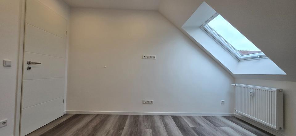 Dachgeschoßwohnung Augustdorf - 4 Zimmer, 75 m&sup2;, 600&euro; | Angebot:24330064