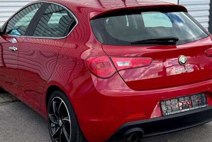 Alfa Romeo Giulietta 89.035 km 7.490 &euro; Solingen 42719